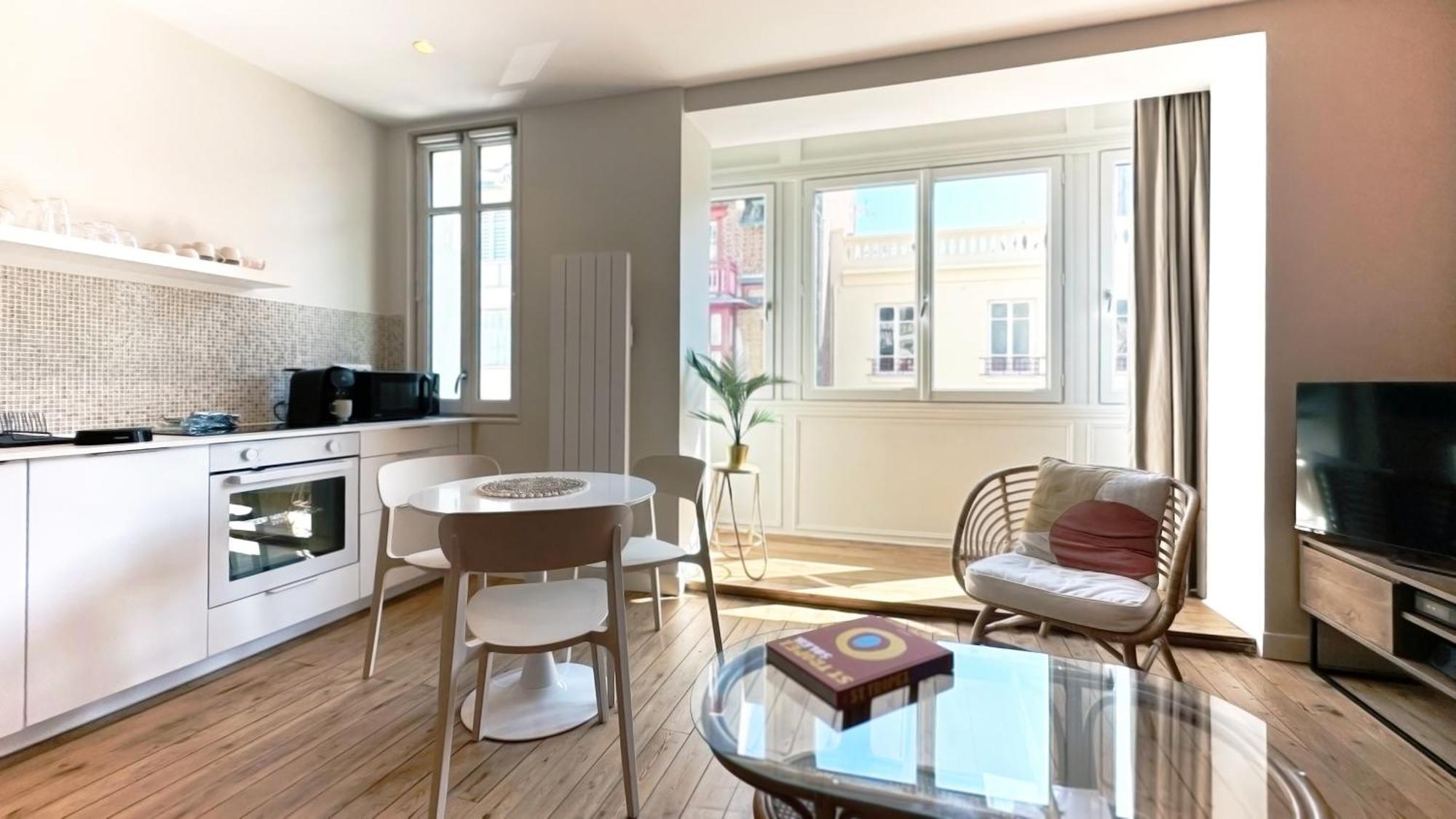 Villa Adele, Bow-Window Vue Mer - Appt 02 메르레뱅 외부 사진